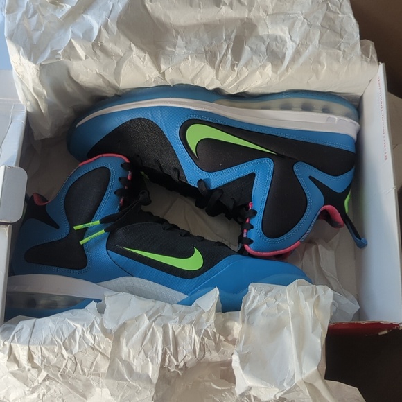 Nike LeBron IX (10.5M) - Picture 12 of 16